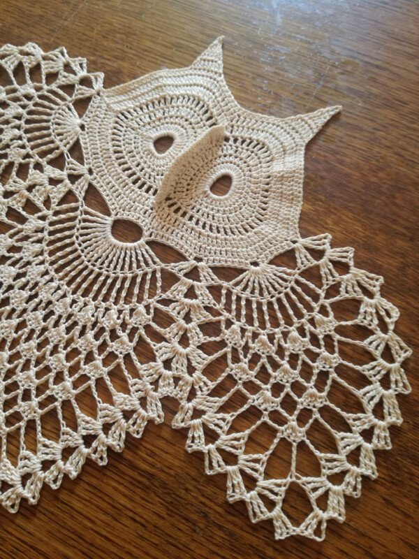 Krajka 30 cm "SOVA" (béžová)
