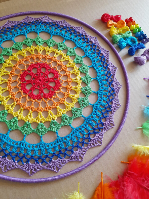 Lapač snů DUHOVÝ - sada k sestavení (25 cm)