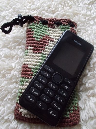 Obal na mobil (maskáč) - návod na háčkování