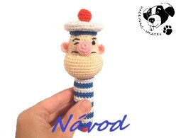 Drsný námořník (chrastítko) - návod na háčkování